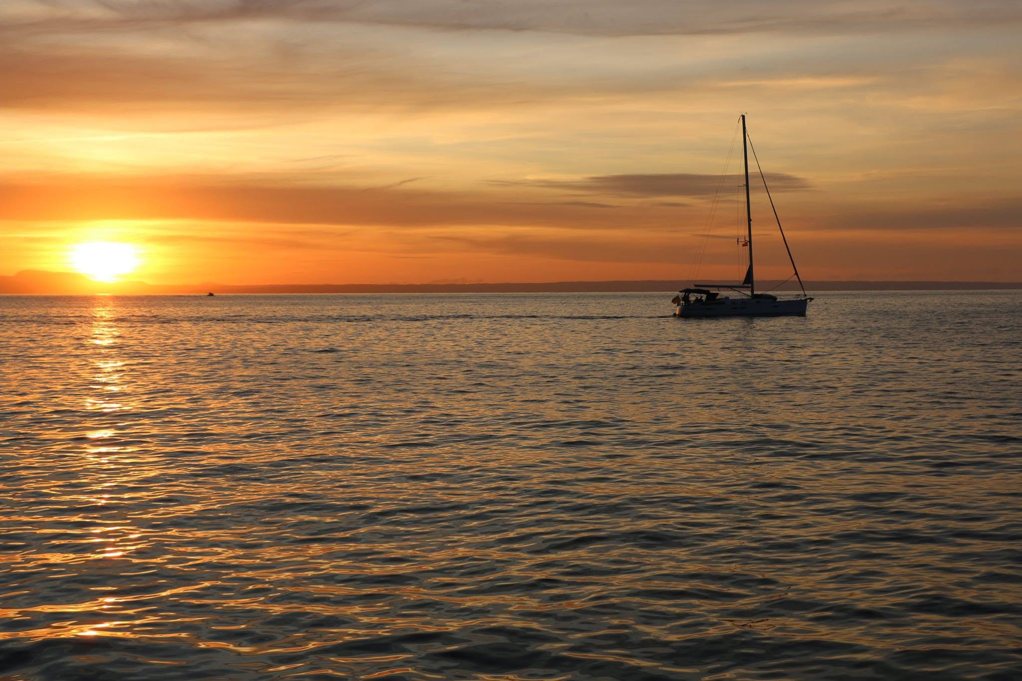 The Mad Hatter's Sunrise Boat Party gallery 7