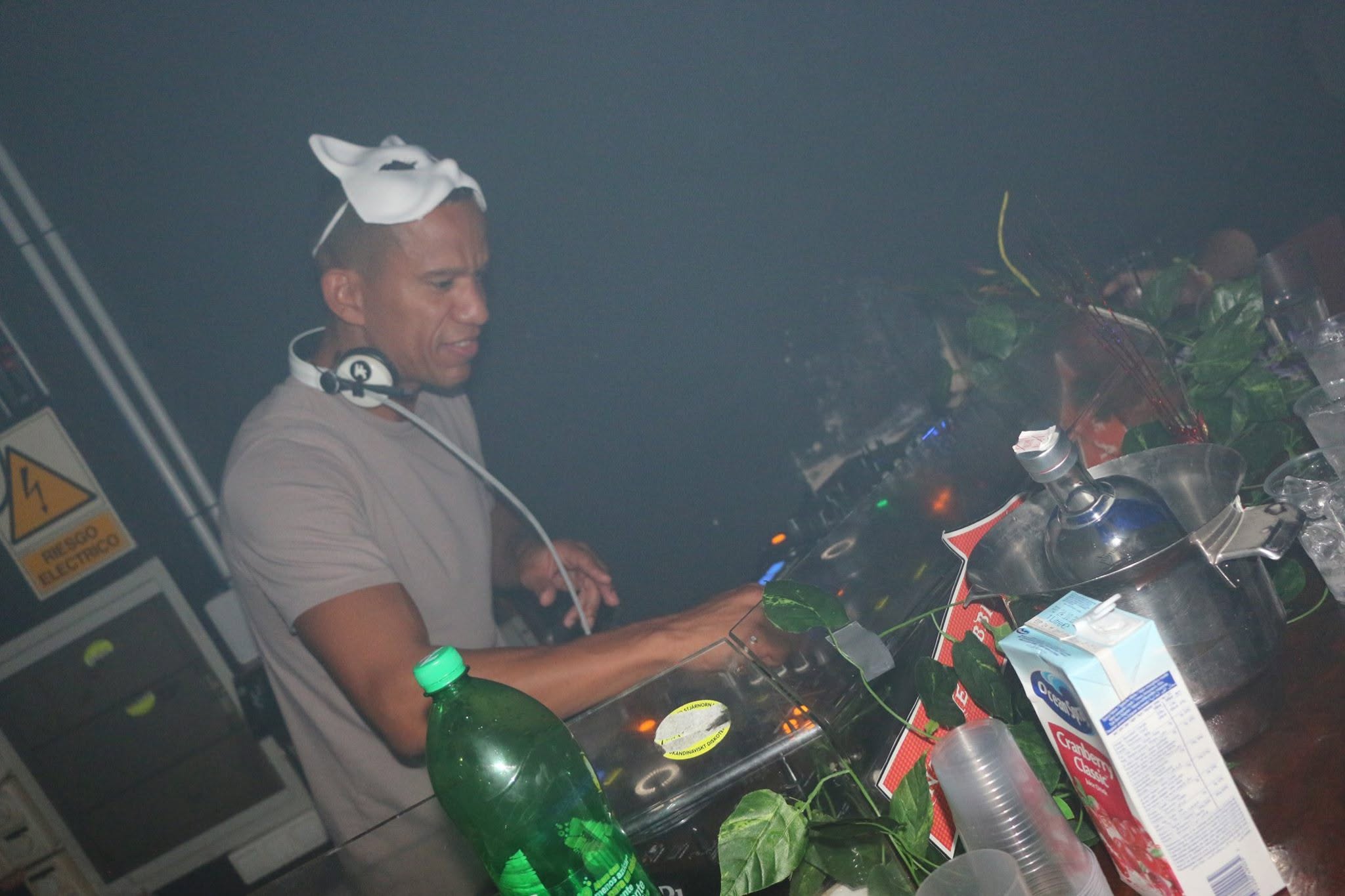 The Mad Hatter's Closing Party gallery 21